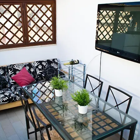 The Admiral House Courtyard Апартаменты Бари